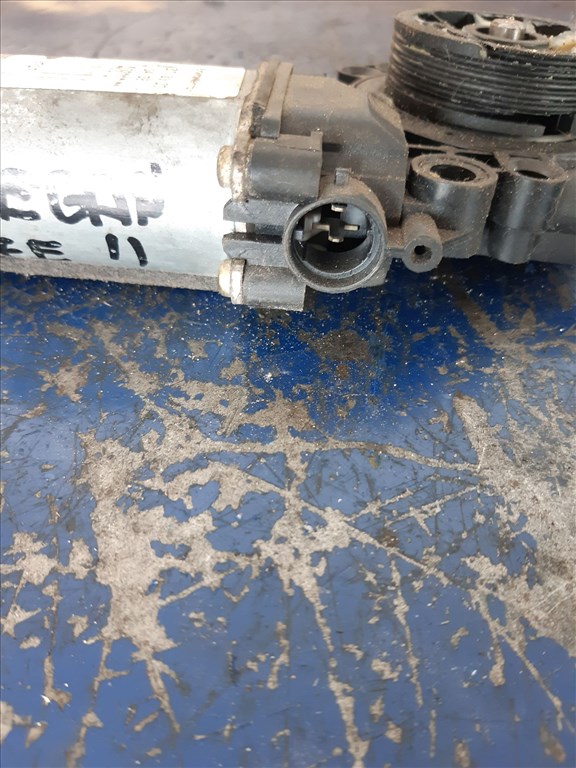 Renault Megane II Jobb Elsõ Ablakemelõ Motor 3. kép