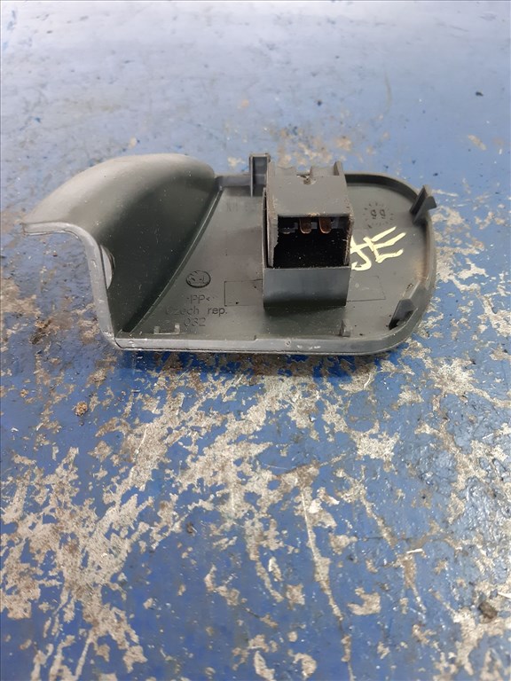 Skoda Octavia Jobb Elsõ Ablakemelõ Kapcsoló 3B0 959 955 2. kép