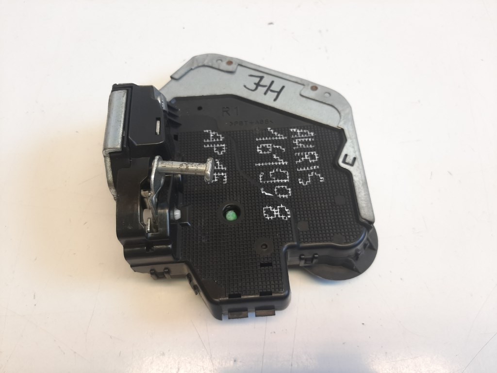 Toyota Auris (E180) jobb hátsó ajtózár 2. kép