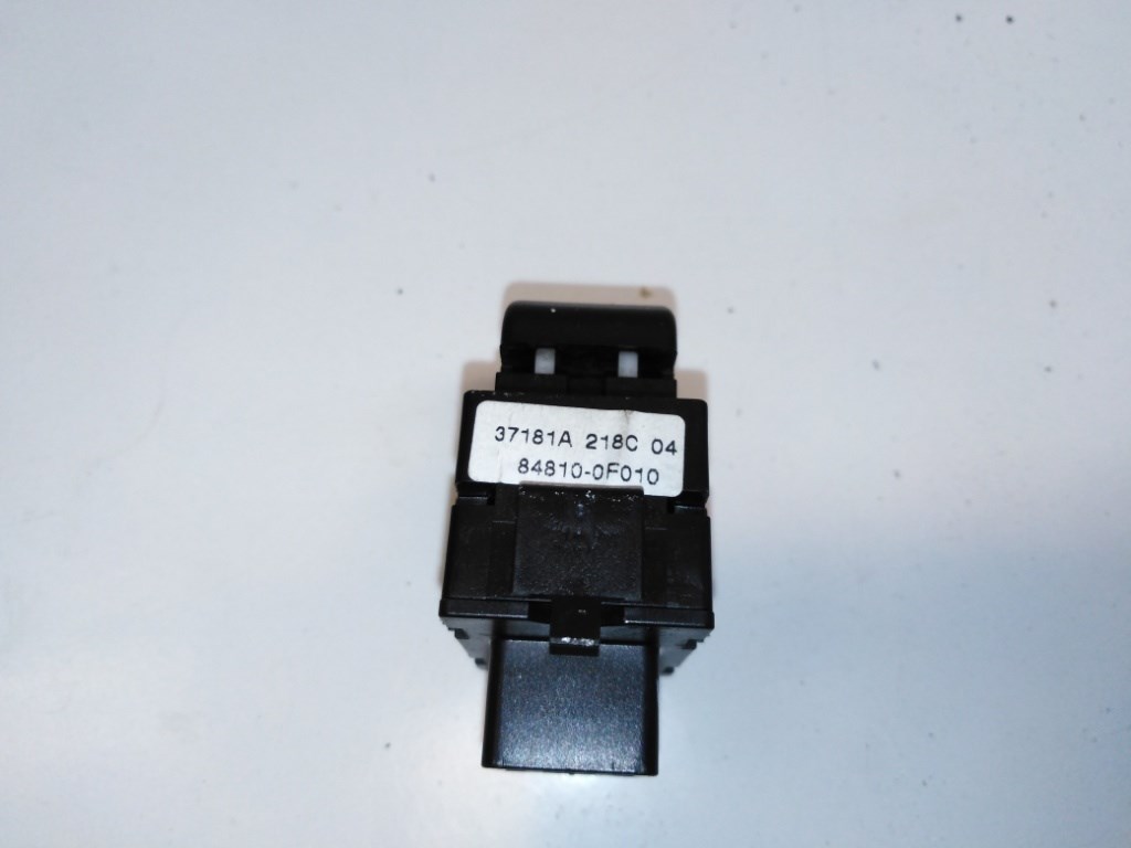 Toyota Corolla verso (AR10) jobb hátsó ablakemelõ kapcsoló 848100F010 2. kép