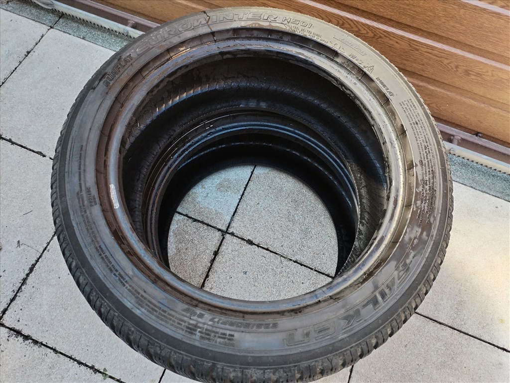  225/5017" újszerű Falken téli gumi garnitura defektűrős 2. kép