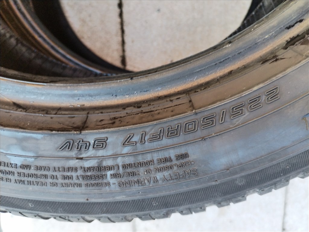  225/5017" újszerű Falken téli gumi garnitura defektűrős 4. kép