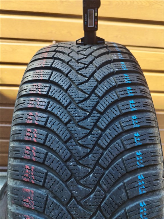  225/5017" újszerű Falken téli gumi garnitura defektűrős 6. kép