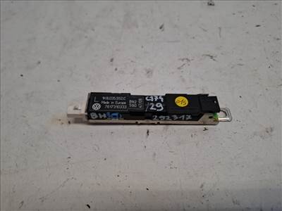 Volkswagen Scirocco bal hátsó antennaerősítő (antenna erősítő) 1K8035552C