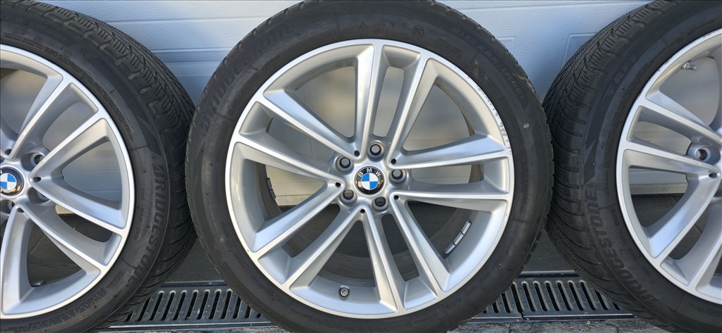 BMW G11, G12, G30, G31 gyári alufelni 245/45 R19 téli gumival. 4. kép