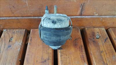 Volvo 9492801 S60 S80 V70 XC70 XC90 D5 első motort