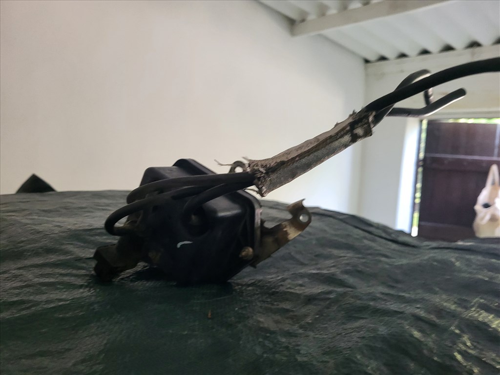 Fiat Bravo 2 1.9 Mjtd 8v vákum  tartály  3. kép