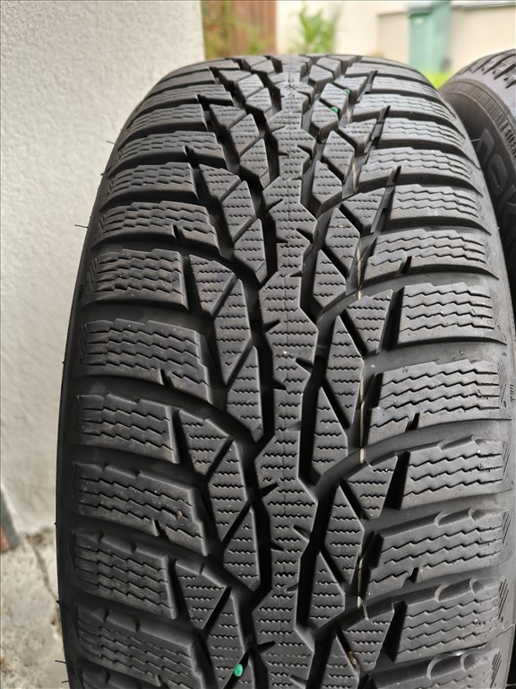  195/5016" 36e/2db újszerű Nokian téli gumi gumi 3. kép