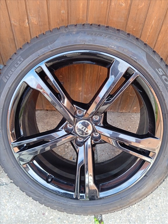 gyári 20 collos AUDI A8 D5 alufelnik téligumikkal 1. kép