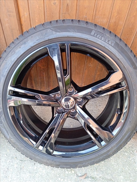 gyári 20 collos AUDI A8 D5 alufelnik téligumikkal 3. kép
