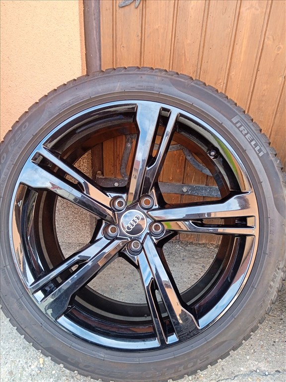 gyári 20 collos AUDI A8 D5 alufelnik téligumikkal 4. kép