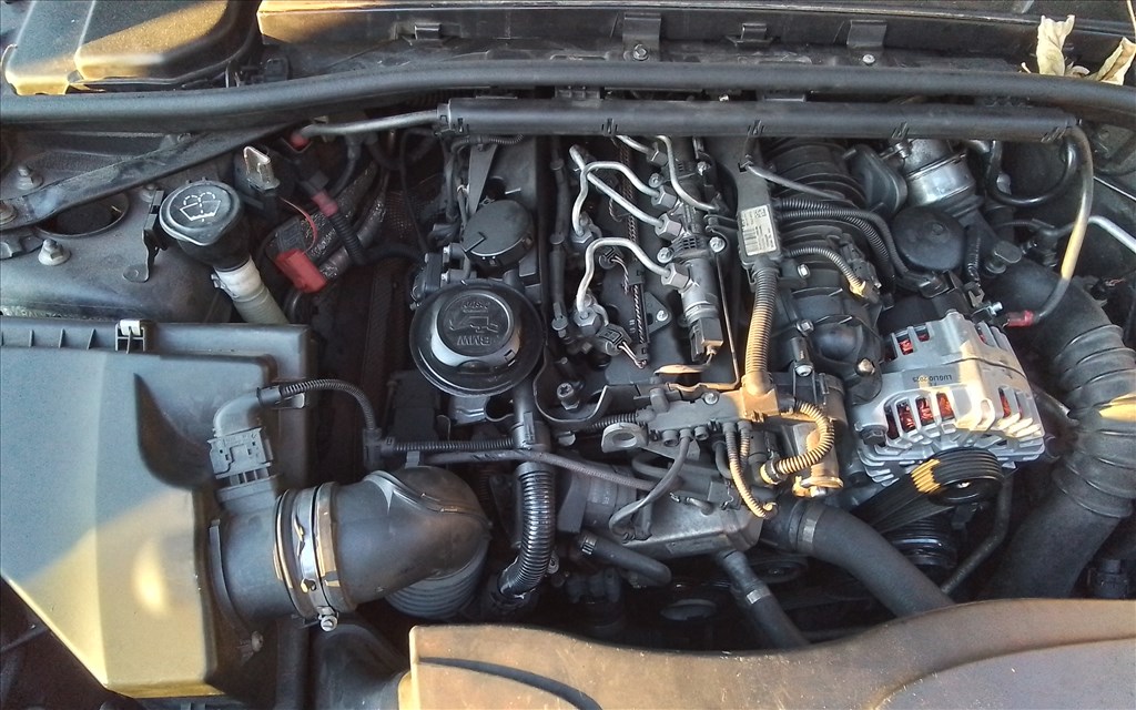 BMW 320 (E90, E91, E92, E93) bontott alkatrészei 6. kép