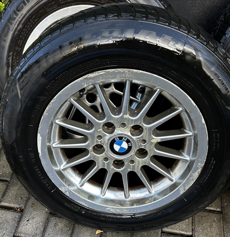  5x120 lyukosztású 15" használt alufelni, rajta 205/65 használt téli gumi gumi  4. kép