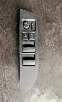 Toyota Corolla (E210) ablakemelő kapcsoló