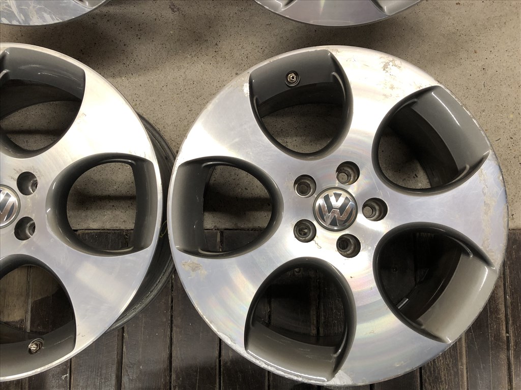 18 colos gyári VW Golf GTI alufelni 18 col 5x112 4. kép