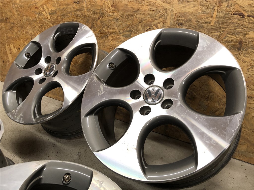 18 colos gyári VW Golf GTI alufelni 18 col 5x112 7. kép