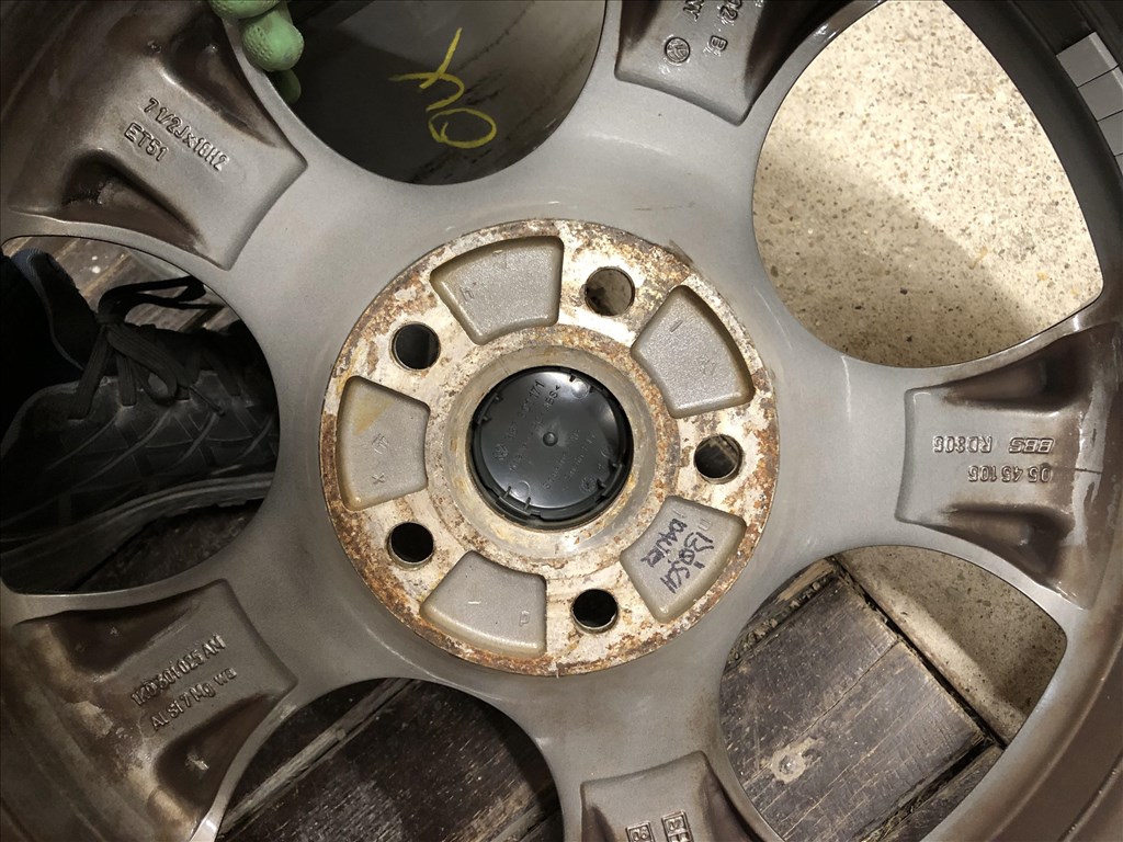 18 colos gyári VW Golf GTI alufelni 18 col 5x112 9. kép