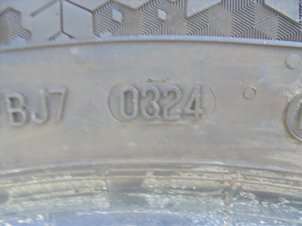  Új" 225/60 R 18" 2024-es Continental téli gumi pár eladó 5. kép