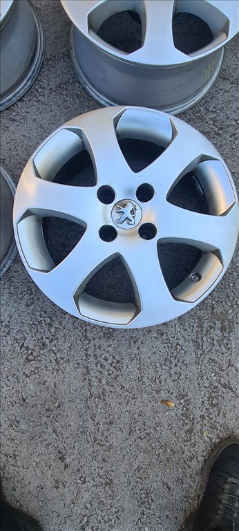  4x108 lyukosztású 16" újszerű (gyári felni) Peugeot alufelni 4. kép