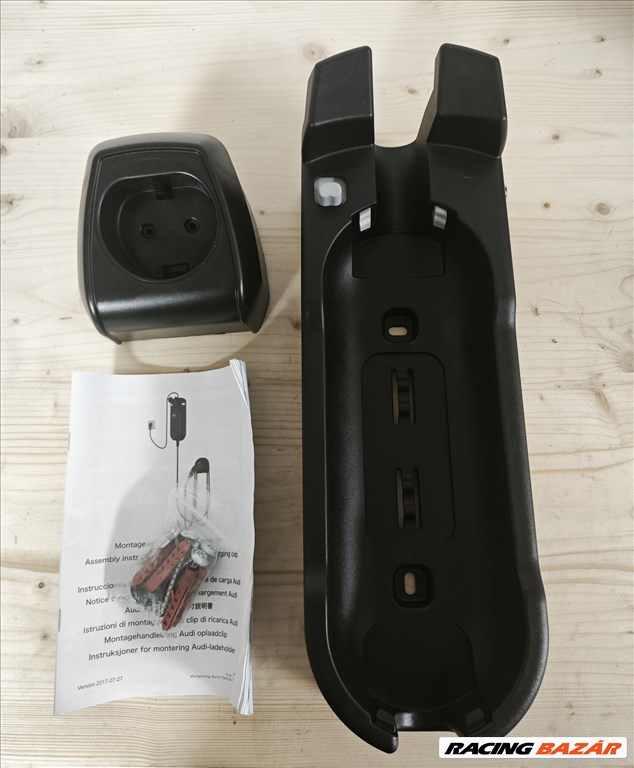 Audi etron gyári elektromos type2 töltő konzol 8v4915706h 1. kép