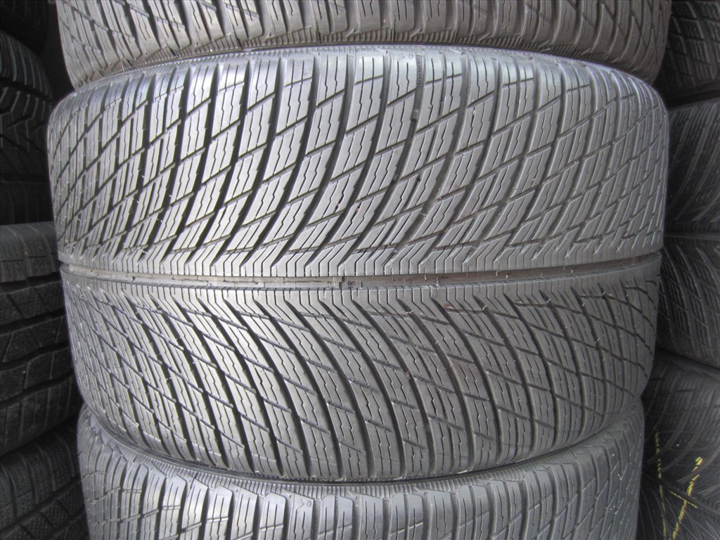  265/35/305/30 R21 MICHELIN PA5 104V 2. kép