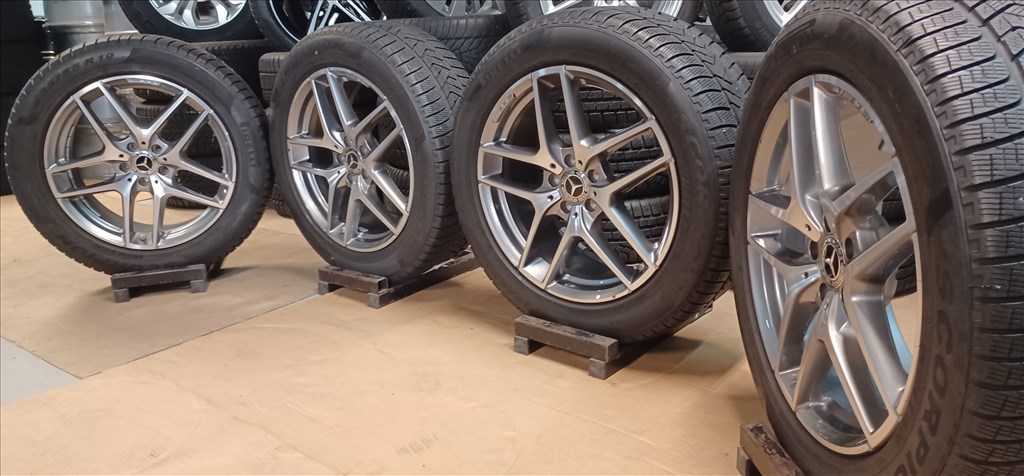Mercedes W253 AMG GLC 5x112 8x19 235/55 R19 téli gumikkal 4db 8. kép