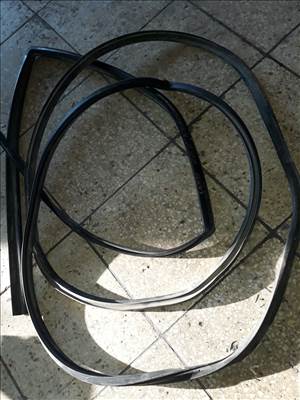 Opel Campo Jobb Első Ablak Gumikéder