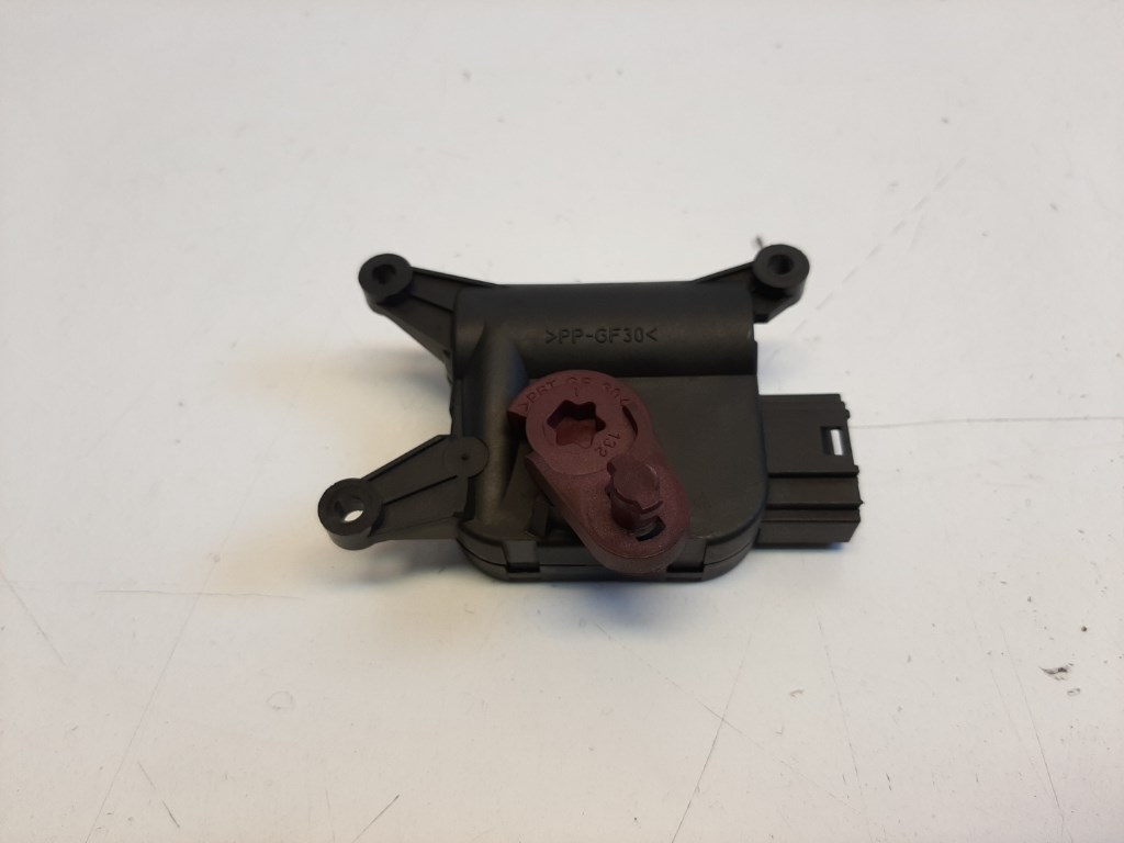 Audi A3 (8P) fûtés állító motor 1K2907511E 0132801344 1. kép