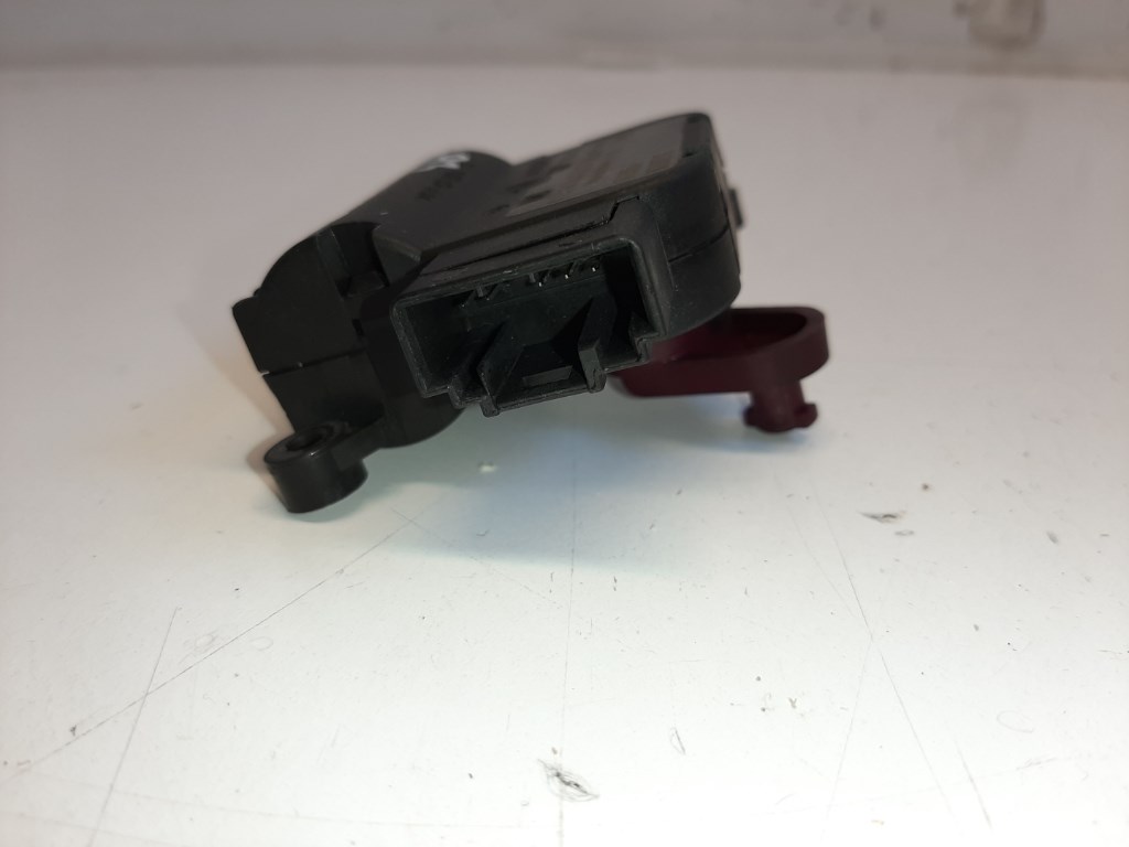 Audi A3 (8P) fûtés állító motor 1K2907511E 0132801344 4. kép