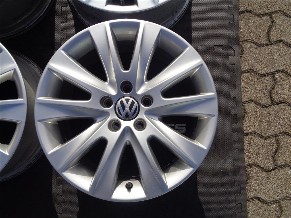 VW gyári alufelni 17-es, 5×112-es osztóval szép állapotban eladó. 5. kép