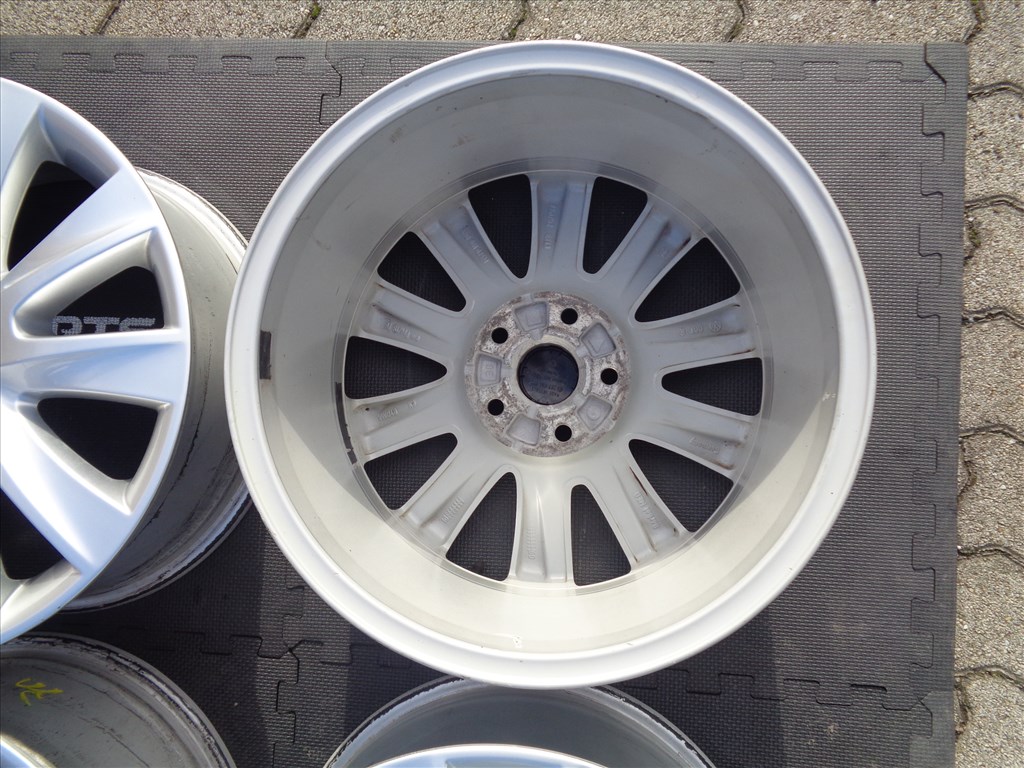 VW gyári alufelni 17-es, 5×112-es osztóval szép állapotban eladó. 6. kép
