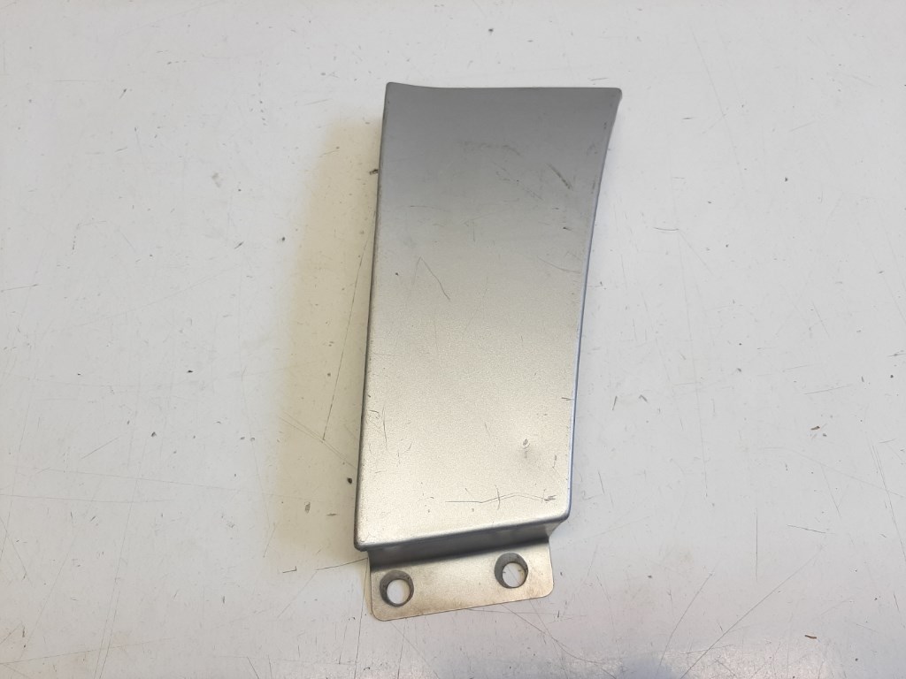 Daewoo Matiz bal hátsó lámpa alatti takaró 1. kép