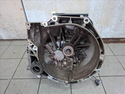 Ford Fiesta  váltó CA6R7002MBE
