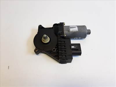 Ford Focus jobb első ablakemelő motor 0130821757