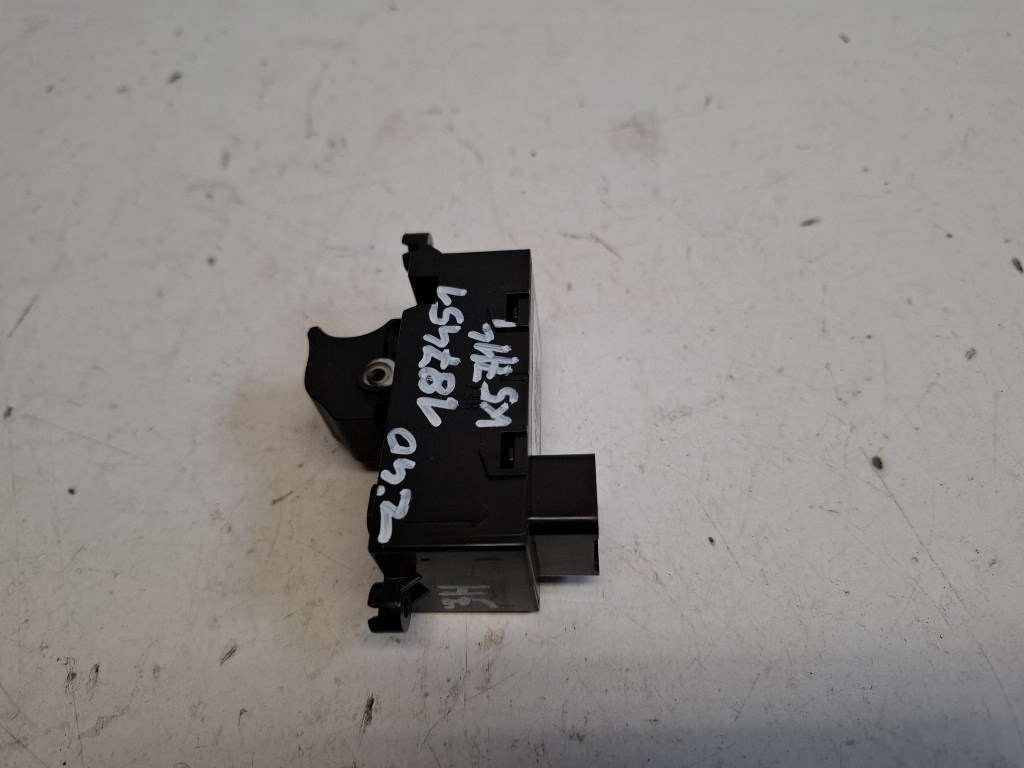 Hyundai I 40 jobb hátsó ablakemelõ kapcsoló 935803Z050 2. kép