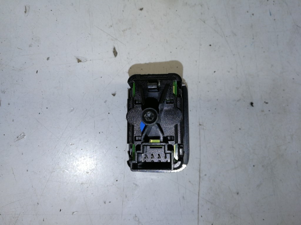 Mercedes-Benz W204 jobb hátsó ablakemelõ kapcsoló A2048700451 2. kép