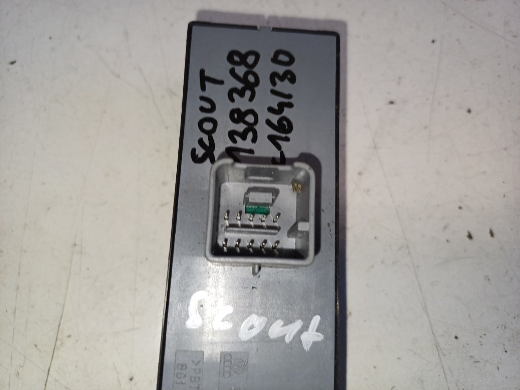 Skoda Octavia Scout bal elsõ ablakemelõ kapcsoló 1Z0959858B 3. kép