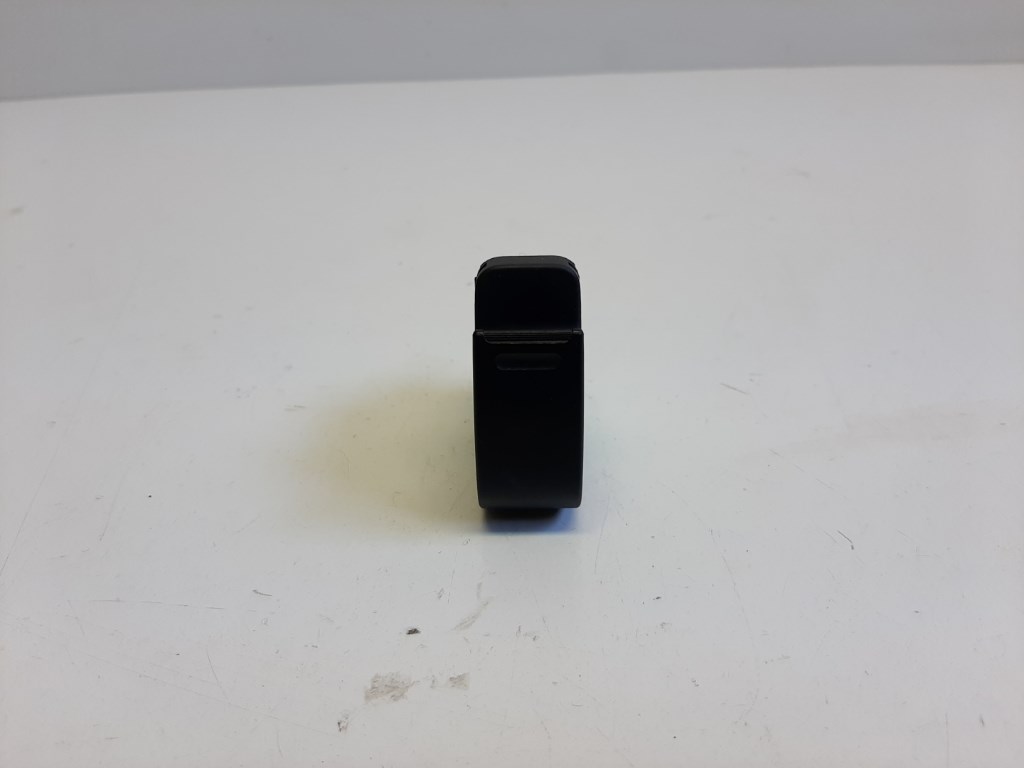 Toyota Aygo (AB10) bal elsõ ablakemelõ kapcsoló 848100H010A 1. kép