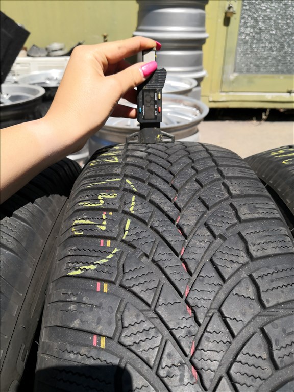 215/65 R17 Bridgestone téli gumi 30000ft a 4db/24/ 2. kép