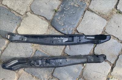 Toyota Yaris (XP210) sárvédő műanyag 