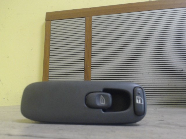 VOLVO S70 Jobb első ablakemelő kapcsoló 1. kép