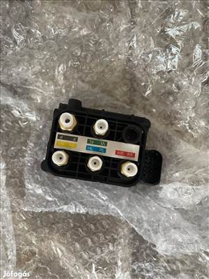 Mercedes S W222 C W205 ; V205;S205;C205 szeleptömb