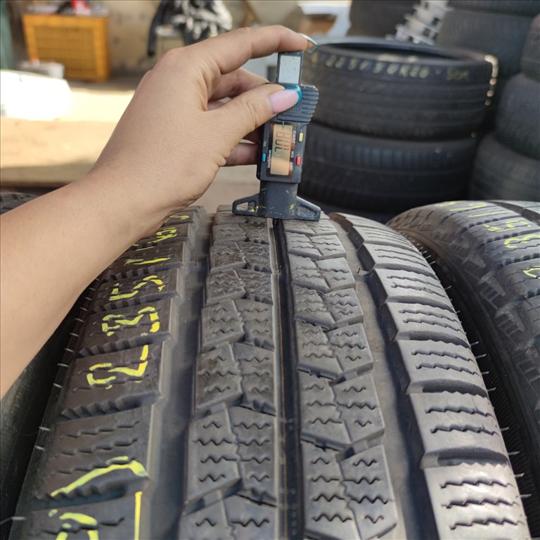  235/65 R16C Nexen téli gumi 95000ft a 4db/100/ 2. kép