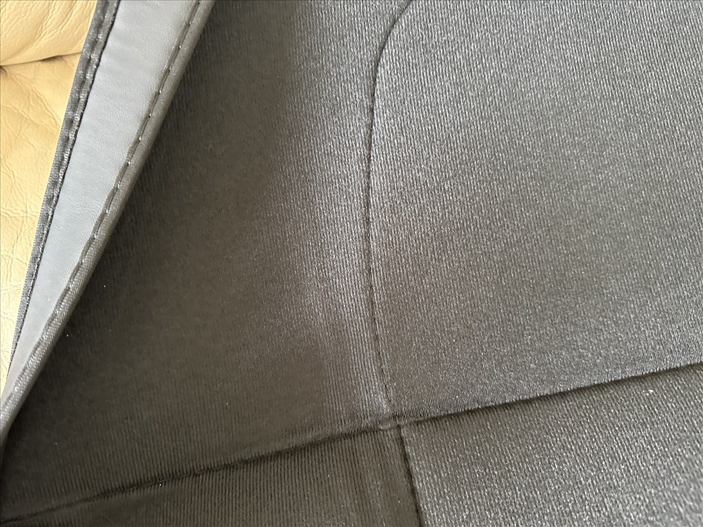 Tesla Model Y ülésvédő Tesla Model 3 ülésvédő háttámlavédő 2db új 5. kép