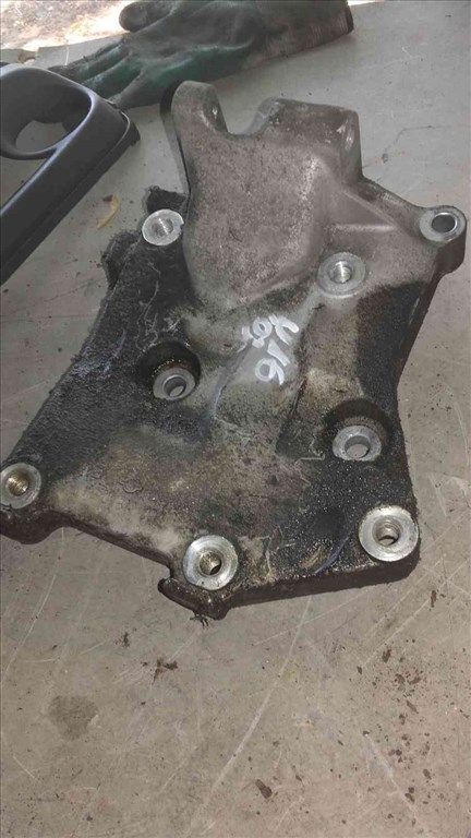 Nissan Almera N16 Klíma Kompresszor Tartó Konzol 11910 BM700 1. kép