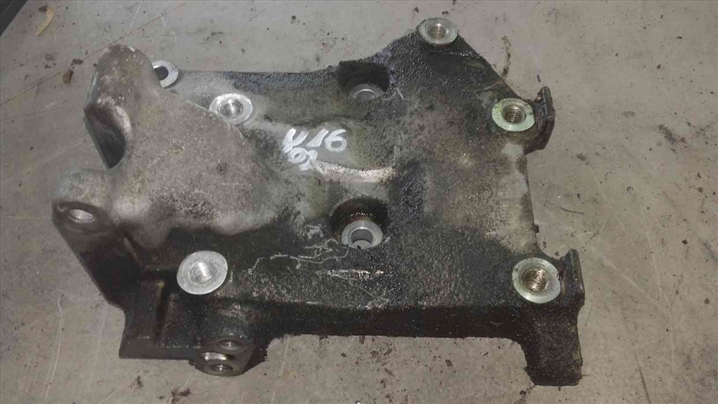 Nissan Almera N16 Klíma Kompresszor Tartó Konzol 11910 BM700 3. kép