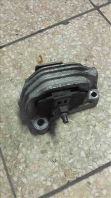 Volvo V70 Motortartó Bak