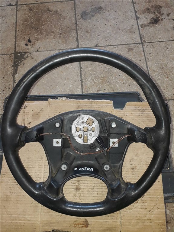Opel Astra F Kormánykerék 90497157PU-M1 1. kép