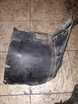 BMW E90 Bal Első Dobbetét