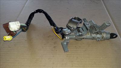 Suzuki Swift II 96-03 Gyújtáskapcsoló